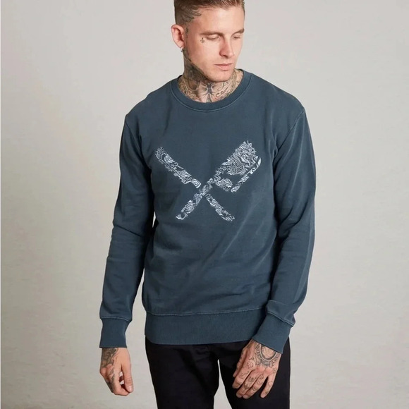 NWT DISTORTED PEOPLE Dragon Blades Ornament Steel Blue Crewneck Sweater - Picture 1 of 14